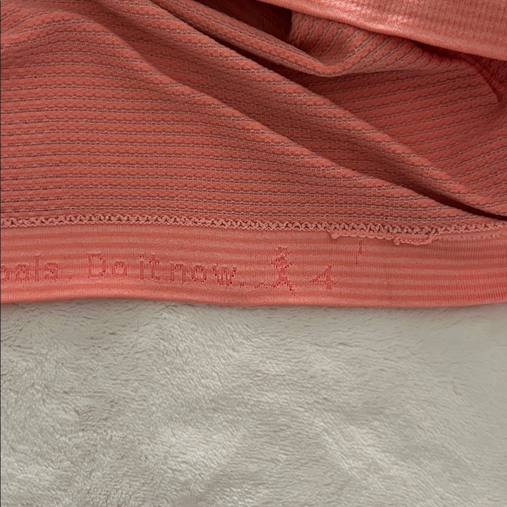 Lululemon Women's  V-Neck Top - Picture 4 of 4